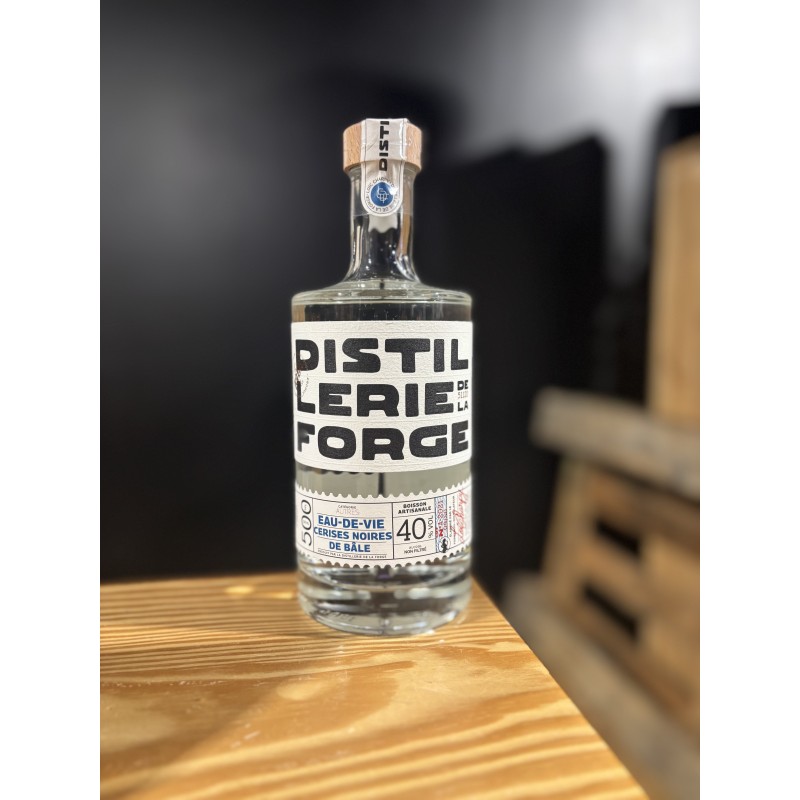 Eau de vie Cerises noires de Bale artisanale Distillerie de la Forge